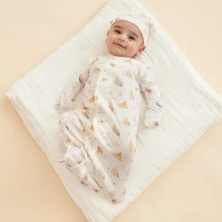 Magnetic Gown & Hat Set